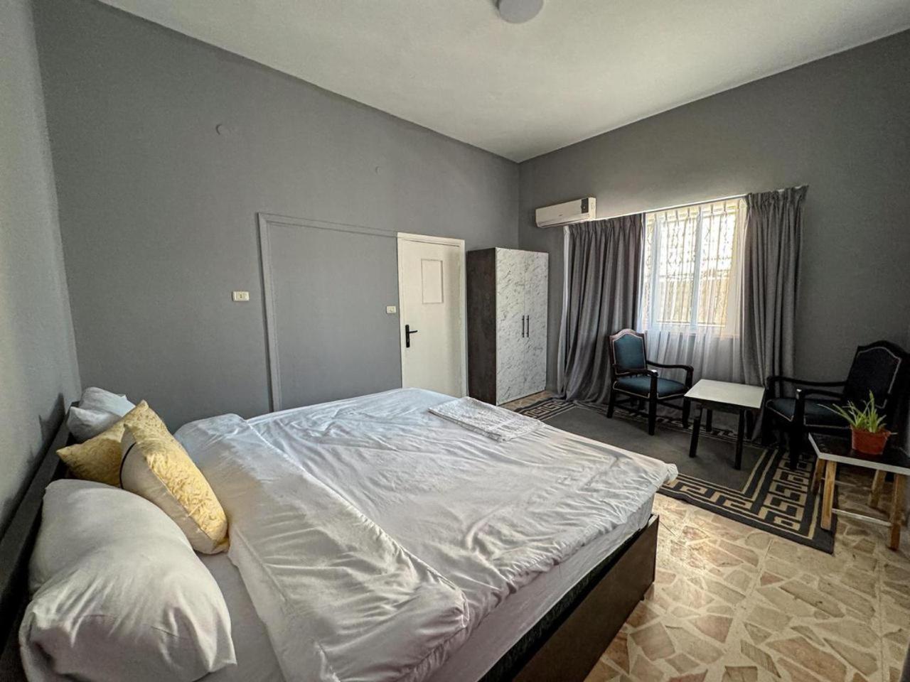 Beit Ahlan Hotel Amman Bagian luar foto