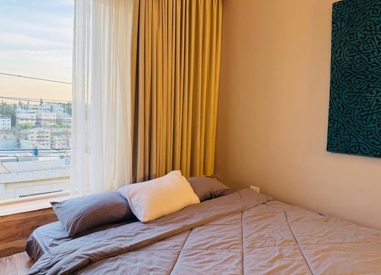 Beit Ahlan Hotel Amman Bagian luar foto