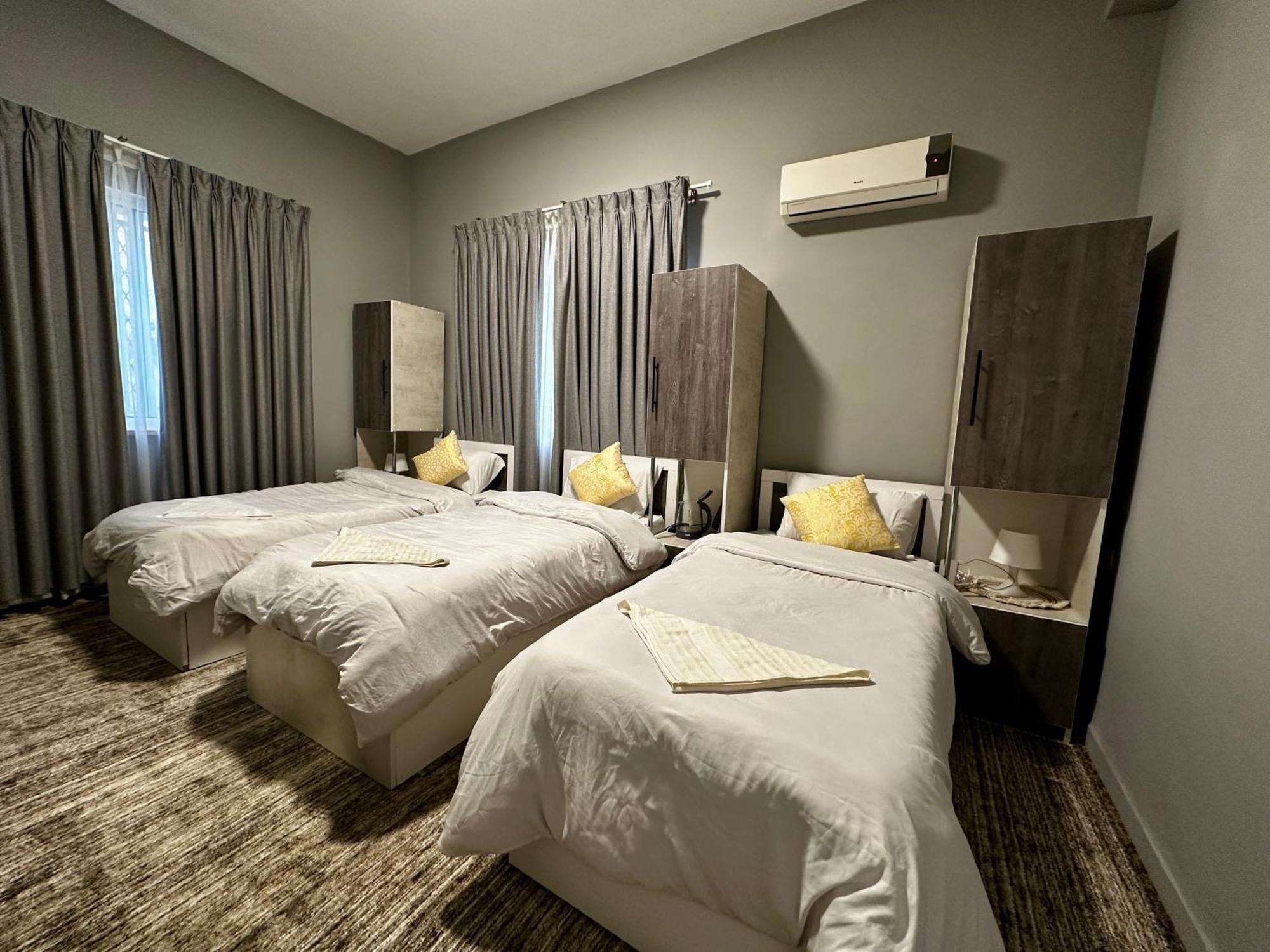Beit Ahlan Hotel Amman Bagian luar foto