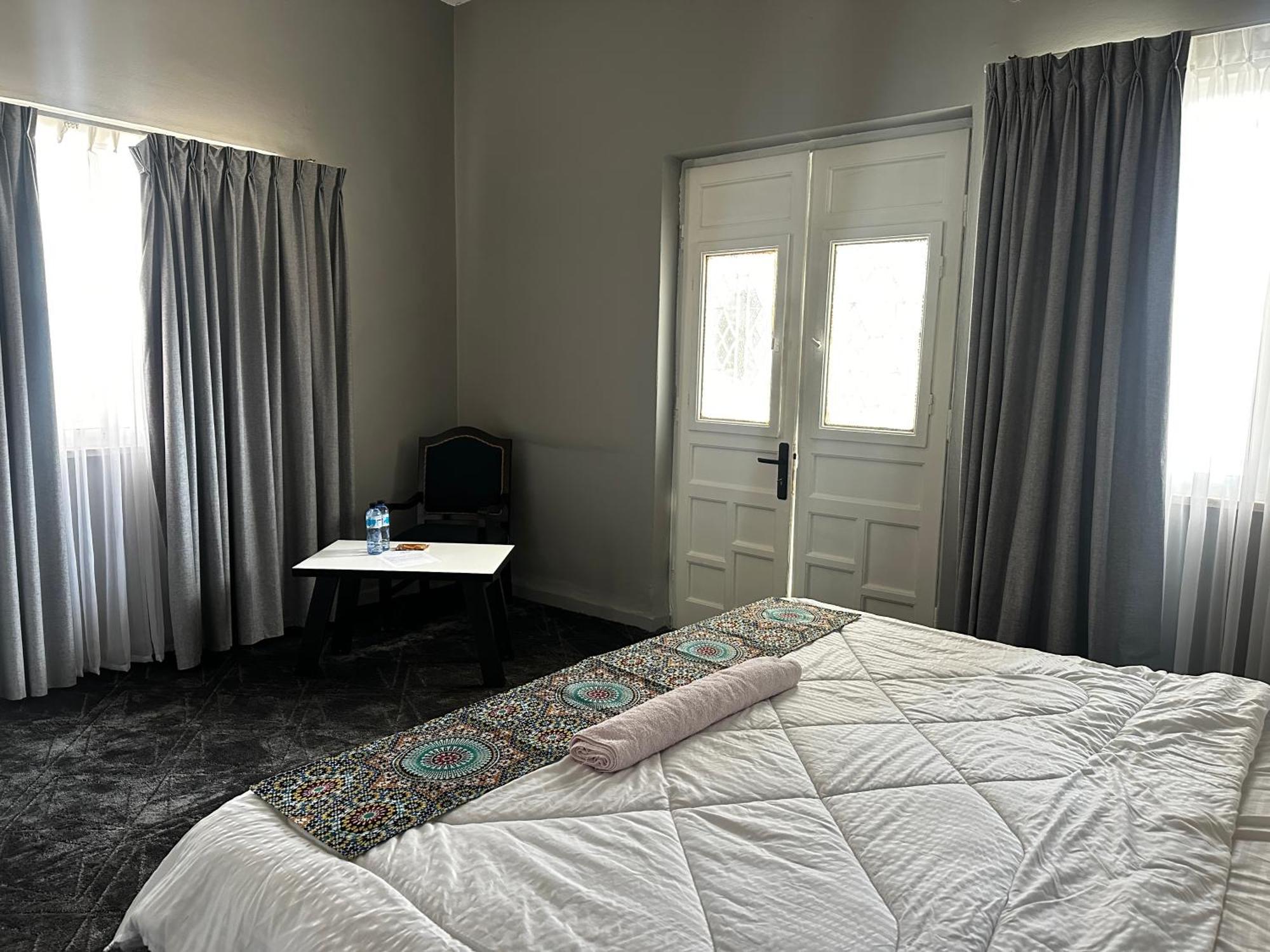 Beit Ahlan Hotel Amman Bagian luar foto