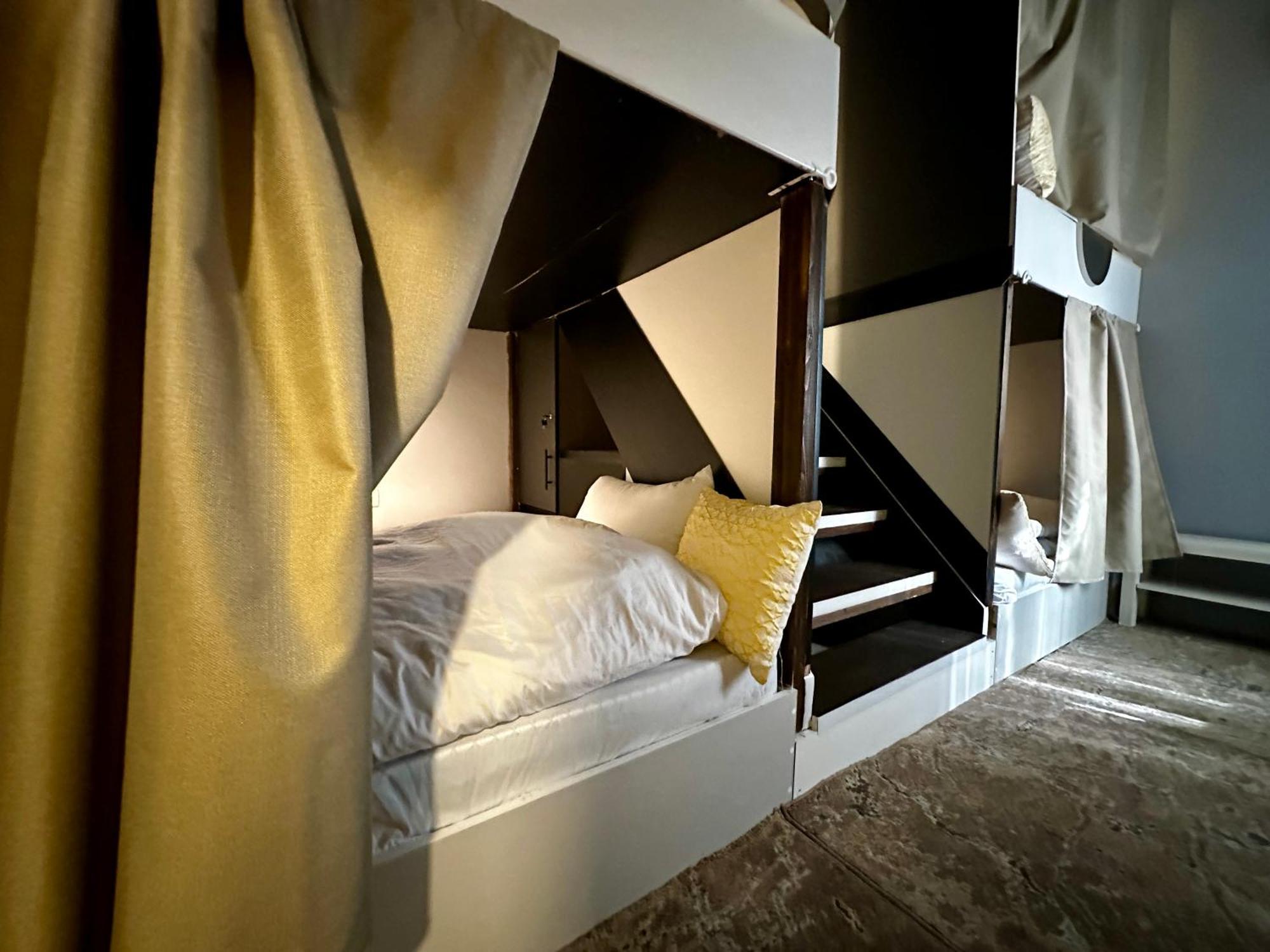 Beit Ahlan Hotel Amman Bagian luar foto