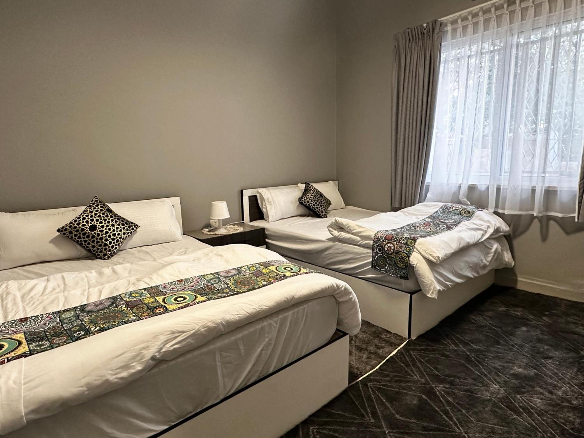 Beit Ahlan Hotel Amman Bagian luar foto