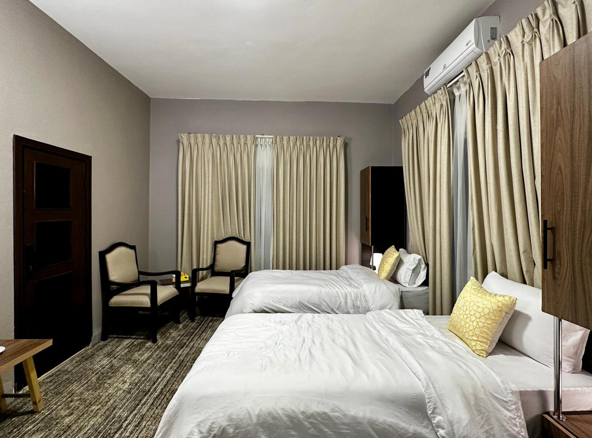 Beit Ahlan Hotel Amman Bagian luar foto