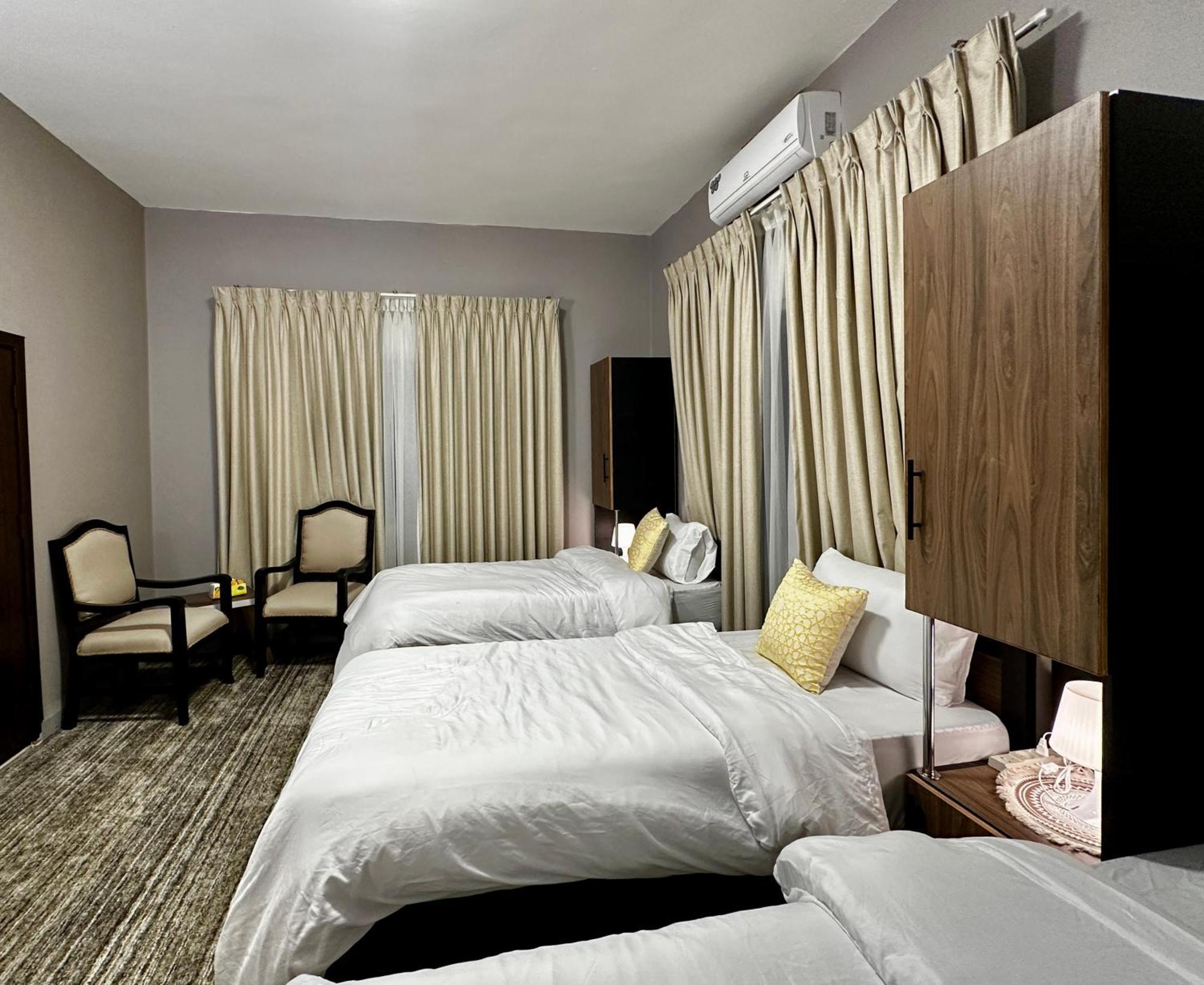 Beit Ahlan Hotel Amman Bagian luar foto